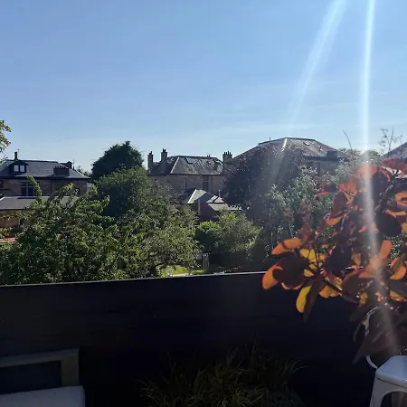 Upper Duplex In Pollokshields Merchants *