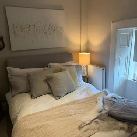 Upper Duplex In Pollokshields Merchants Apartment Glasgow