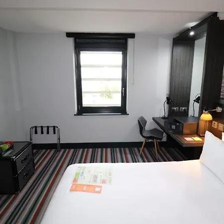 Hotel Village 4*