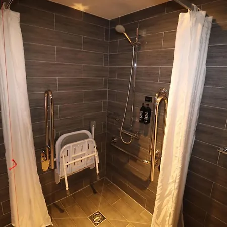 Village Hotel Glasgow