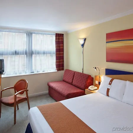 Express - - Ctr Riverside By Ihg מלון