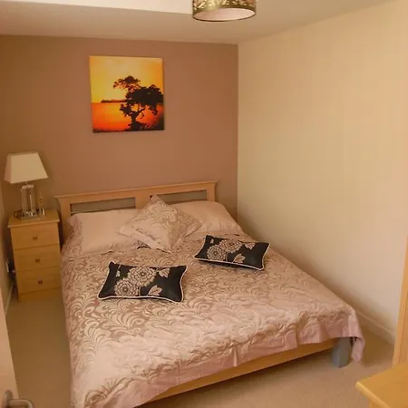 St Enoch Apartment *