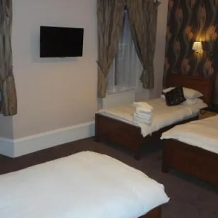 Sandyford 3*