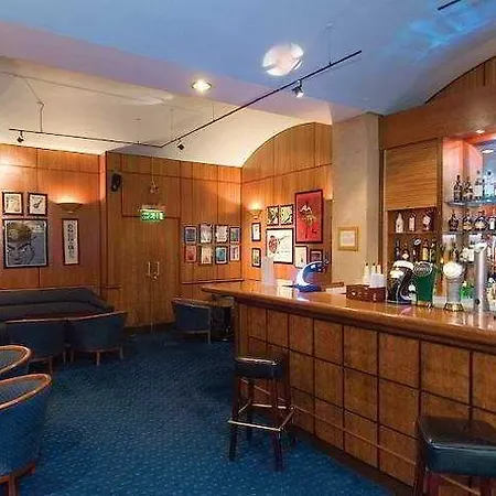Holiday Inn Glasgow City-West Отель 3*
