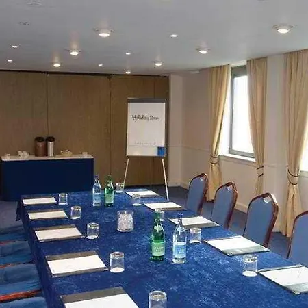 Holiday Inn Glasgow City-West 3* Глазго