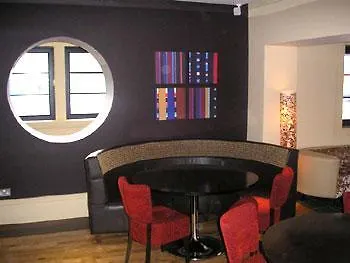 Crowwood And Alba Restaurant Hotel