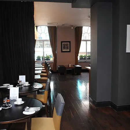 Arthouse - Newly Refurbished 4* Glasgow