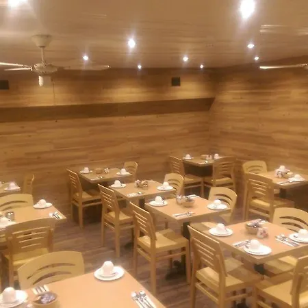 The Hampton Court 3* Glasgow