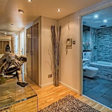 Time And Tide Apartment