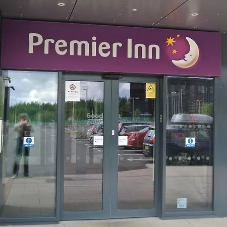 Premier Pacific Quay 3*
