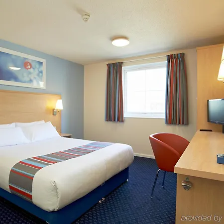 Travelodge Paisley Road ホテル 3*