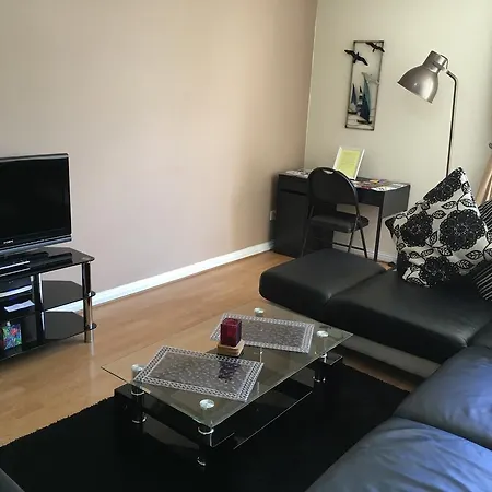 Kumar Suites Hanson Park Apartment Glasgow