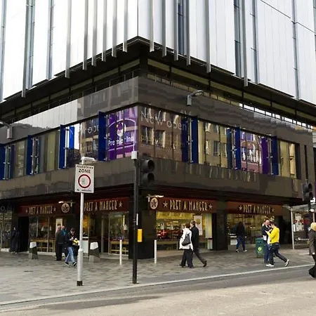 Premier Inn Glasgow City - Buchanan Galleries 3*