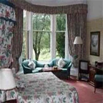 Otel Ewington City