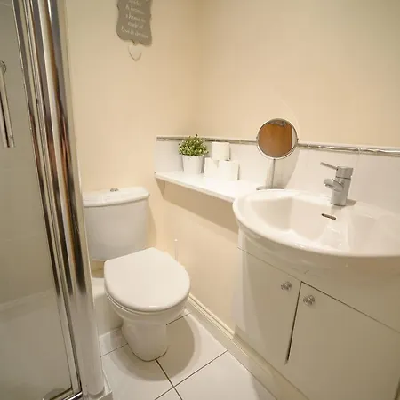 Apartment Admirals Gate Glasgow