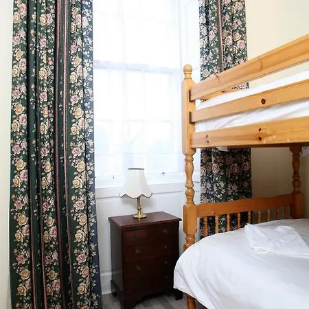Apartment 52 Charlotte Street , Green ,city Center *