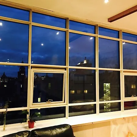 City Center Flat With Parking 글라스고