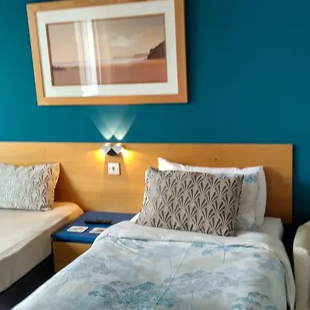 Azalea House Bed & Breakfast Glasgow
