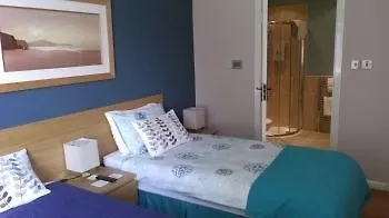 Bed & Breakfast Azalea House 4*