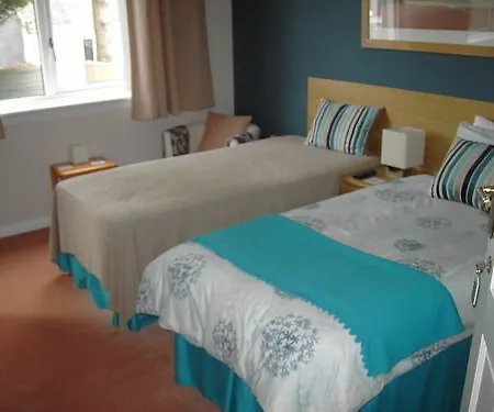 Azalea House Bed & Breakfast 4*