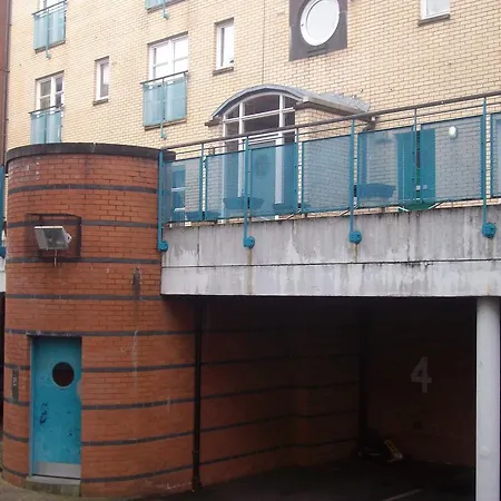My House Barrowland A With Free Parking *