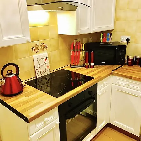 City Centre Flat With River Views And Parking Apartment Glasgow