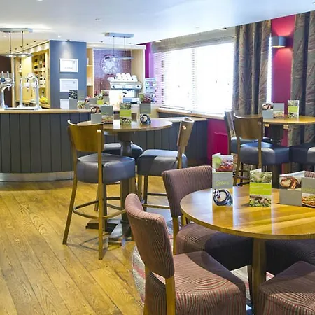 Premier - George Square