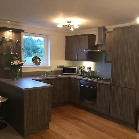 The Botanic Hub West End - 2 Bedrooms Apartment *