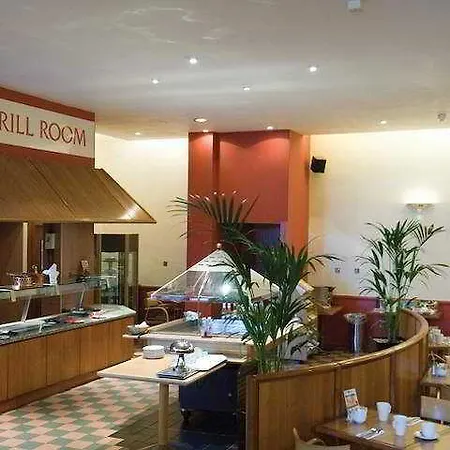 Отель Holiday Inn Glasgow City-West