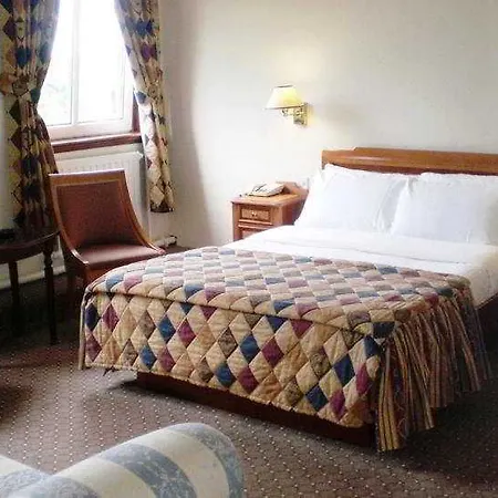 Otel Kings Park Glasgow