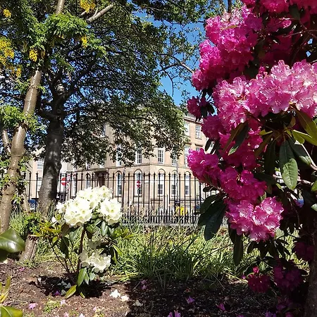 布莱斯伍德广场公寓