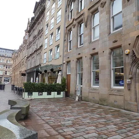 Brunswick Street - 1 Bedroom Suite Apartment *