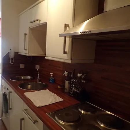 Brunswick Street - 1 Bedroom Suite *