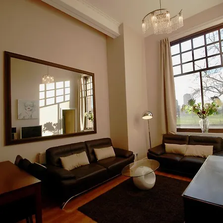 Terracotta - City Centre Apartment