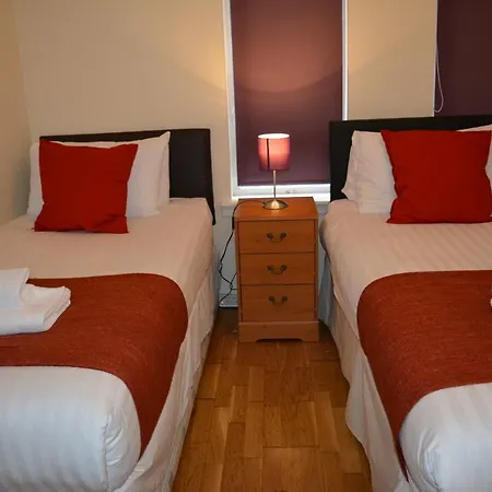 Charing Cross Apartment *