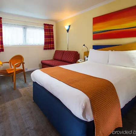 Express - - Ctr Riverside By Ihg מלון 3*