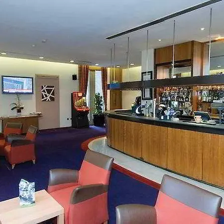 Holiday Inn Glasgow City-West Глазго