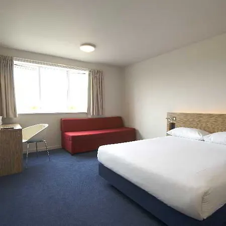 Hotell Travelodge Braehead 3*
