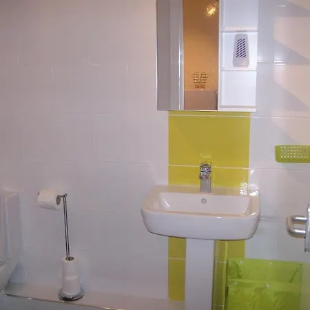 Apartment My House Barrowland A With Free Parking