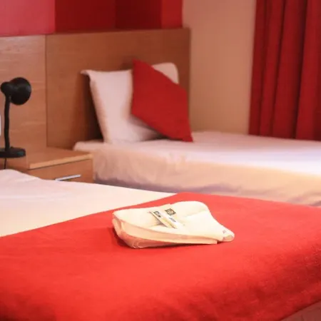 Otel Newton 3*