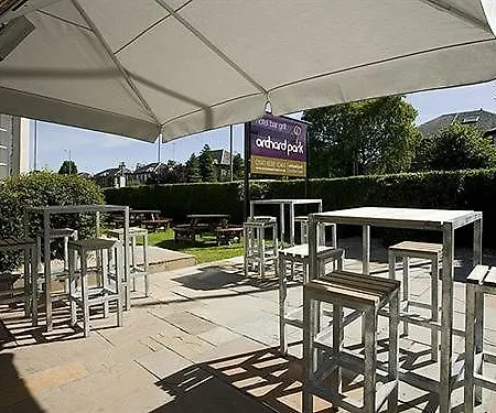 Orchard Park 3*
