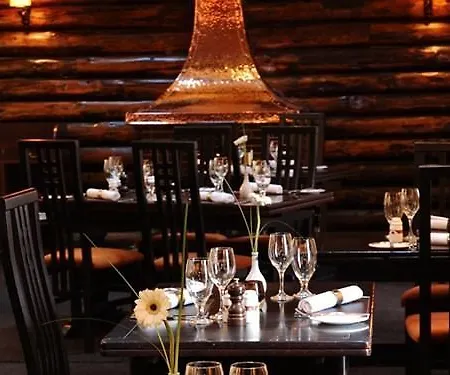 Hotel Uplawmoor 3*