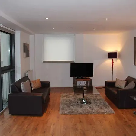 Executive 7 Glasgow