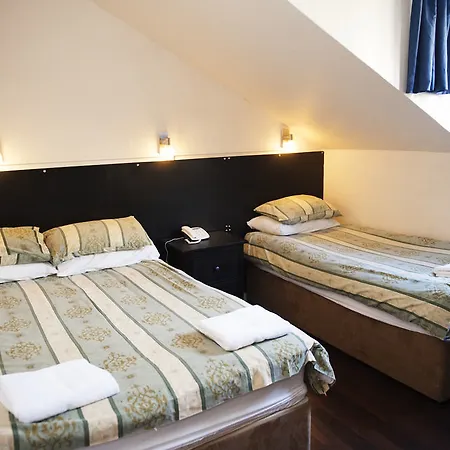 Charing Cross Konukevi 3*