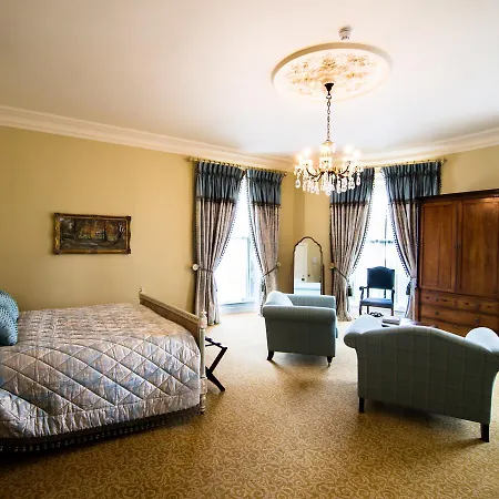 Crossbasket Castle & Restaurant 5* High Blantyre