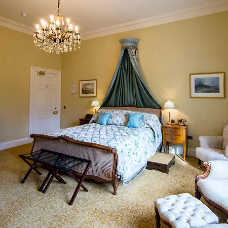 Hotel Crossbasket Castle & Restaurant 5*