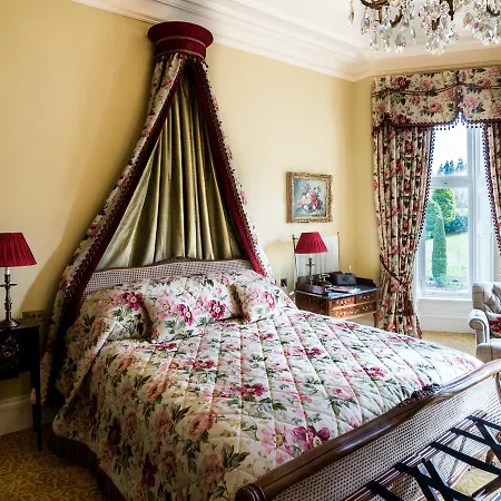 Crossbasket Castle & Restaurant Hotel High Blantyre