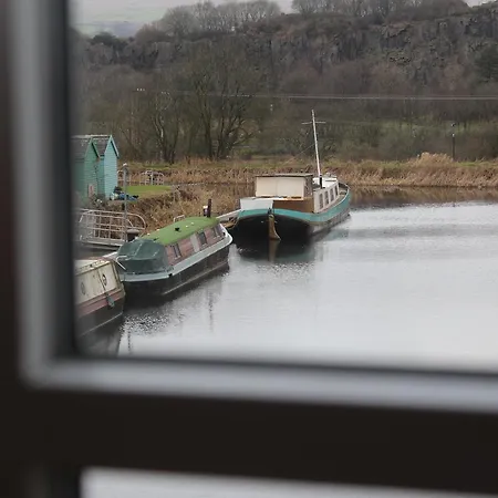 Hotel The Boat House 3*