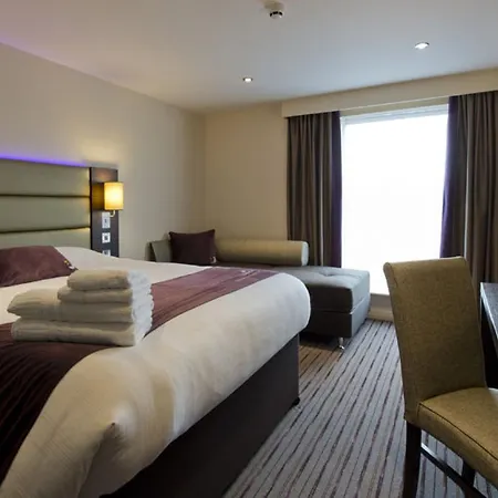 Premier Pacific Quay Hotel