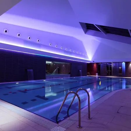 Отель Parklands & Country Club Ньютон-Мернс